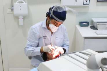¿Tienes una sonrisa estrecha? El paladar puede ser el motivo